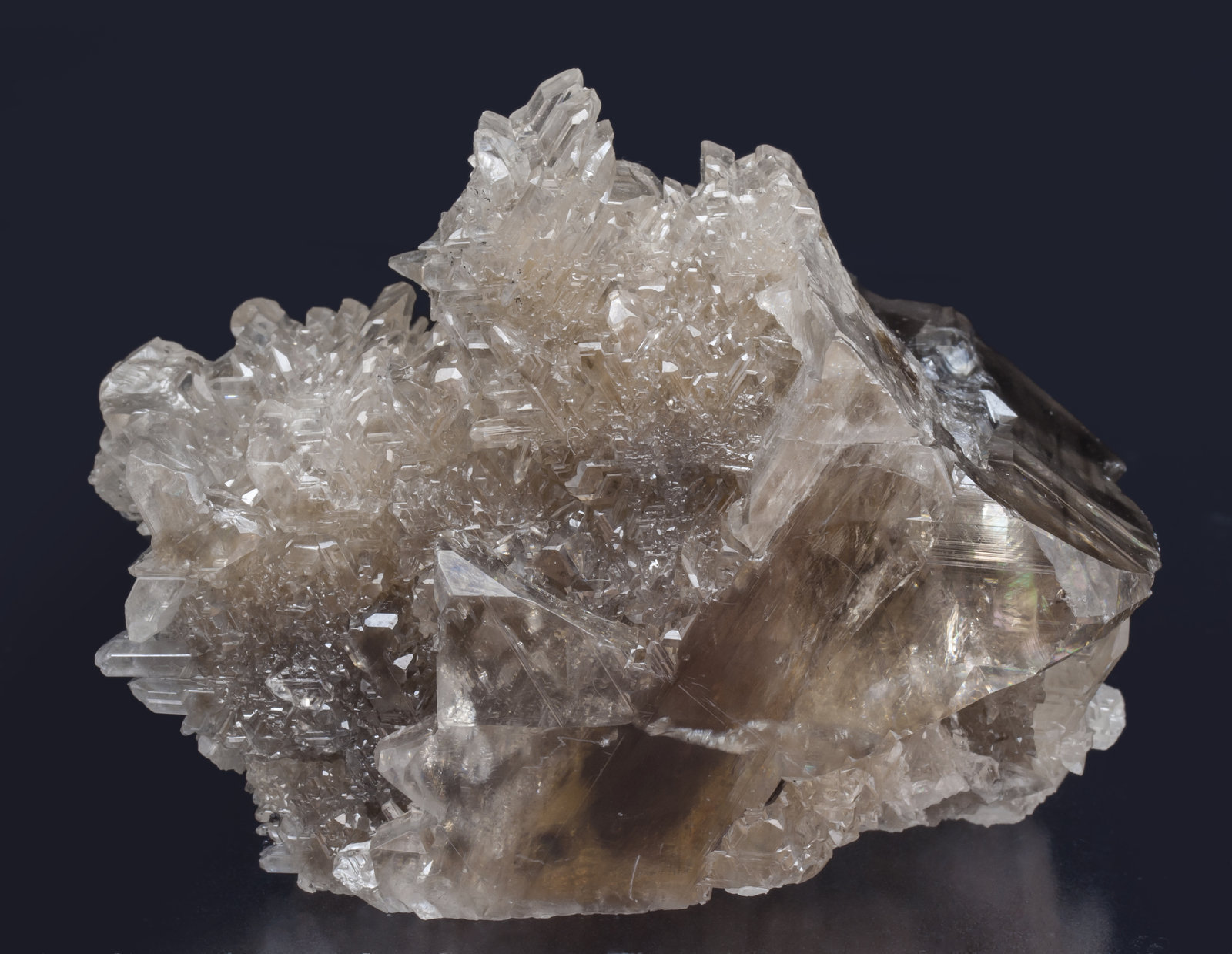 specimens/s_imagesAK4/Cerussite-NM93AK4f.jpg