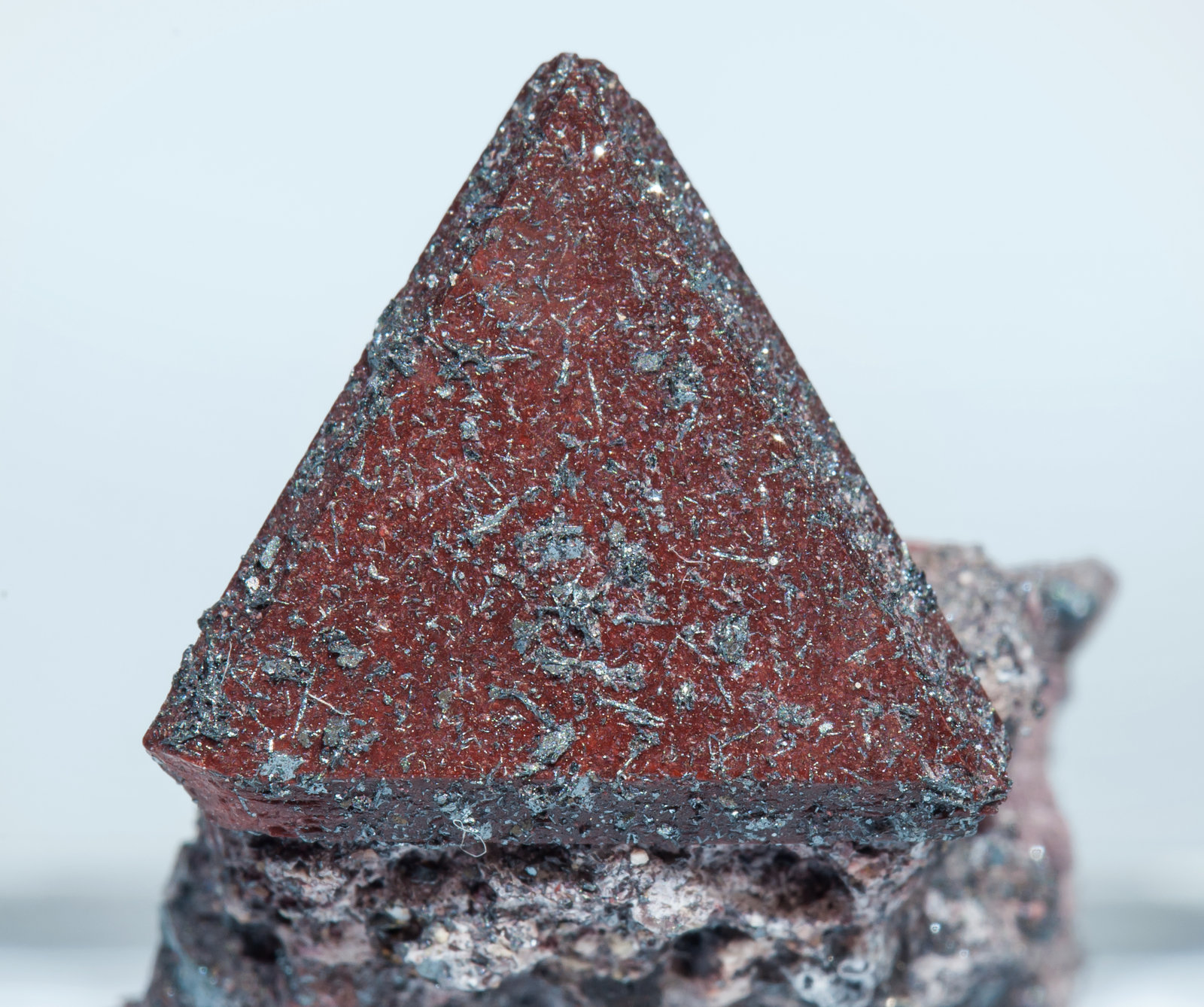 specimens/s_imagesAK6/Zunyite-MX37AK6d.jpg