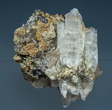 Eudidymite with Aegirine and Quartz. Front