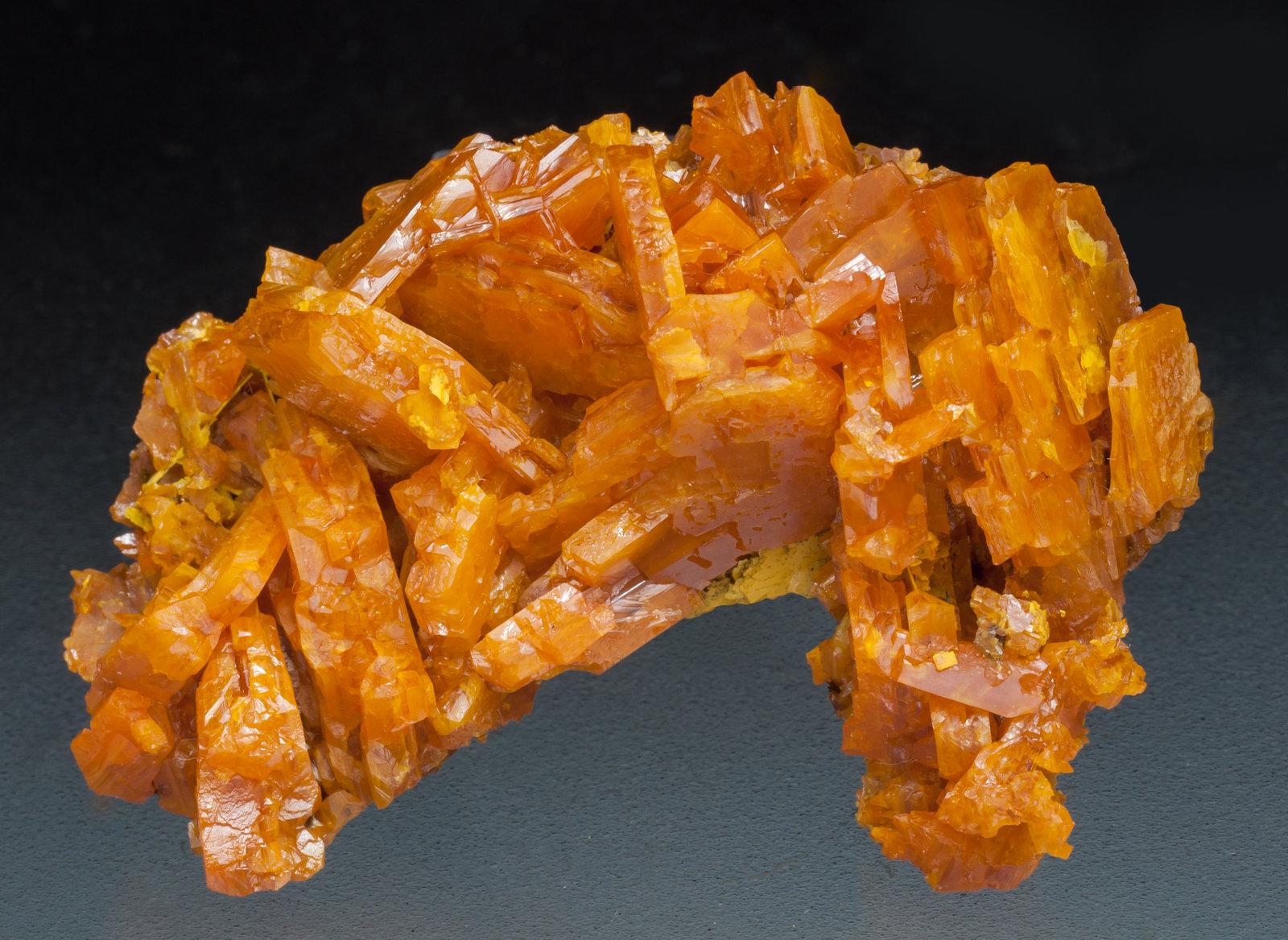 specimens/s_imagesAK9/Wulfenite-EB37AK9f.jpg