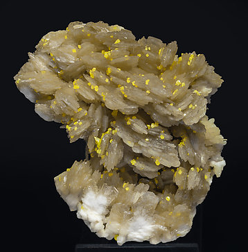 Baryte with Sulfur. Side