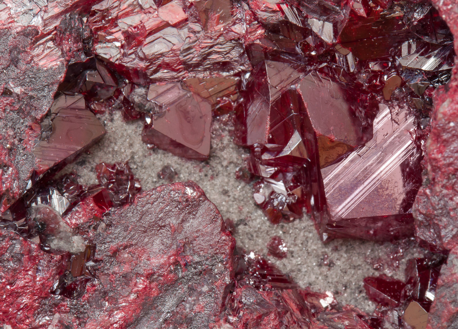 specimens/s_imagesAL0/Cinnabar-MA91AL0d2.jpg