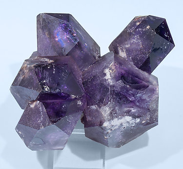 Quartz (variety amethyst) doubly terminated. Top