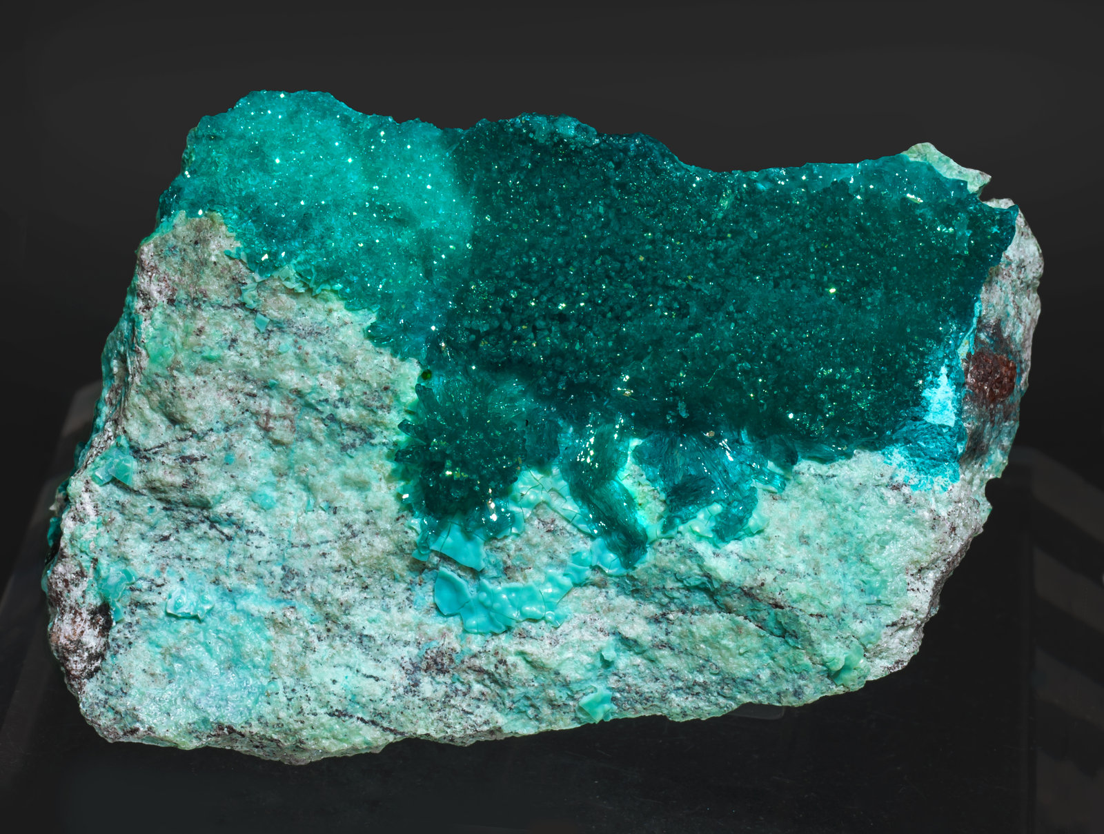 specimens/s_imagesAL1/Dioptase-TT93AL1f.jpg