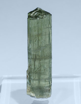 Tremolite. Front