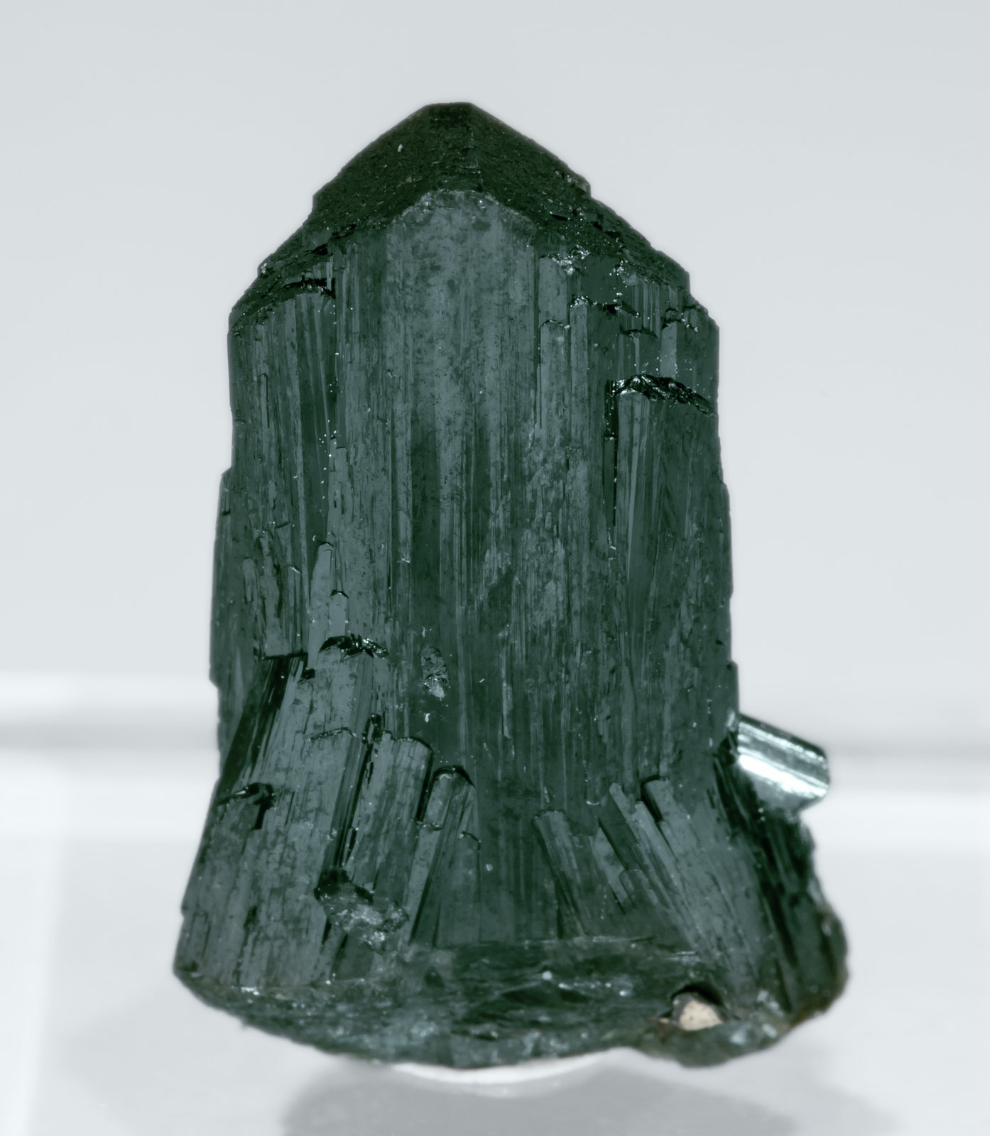 specimens/s_imagesAL2/Olivenite-TA50AL2f.jpg