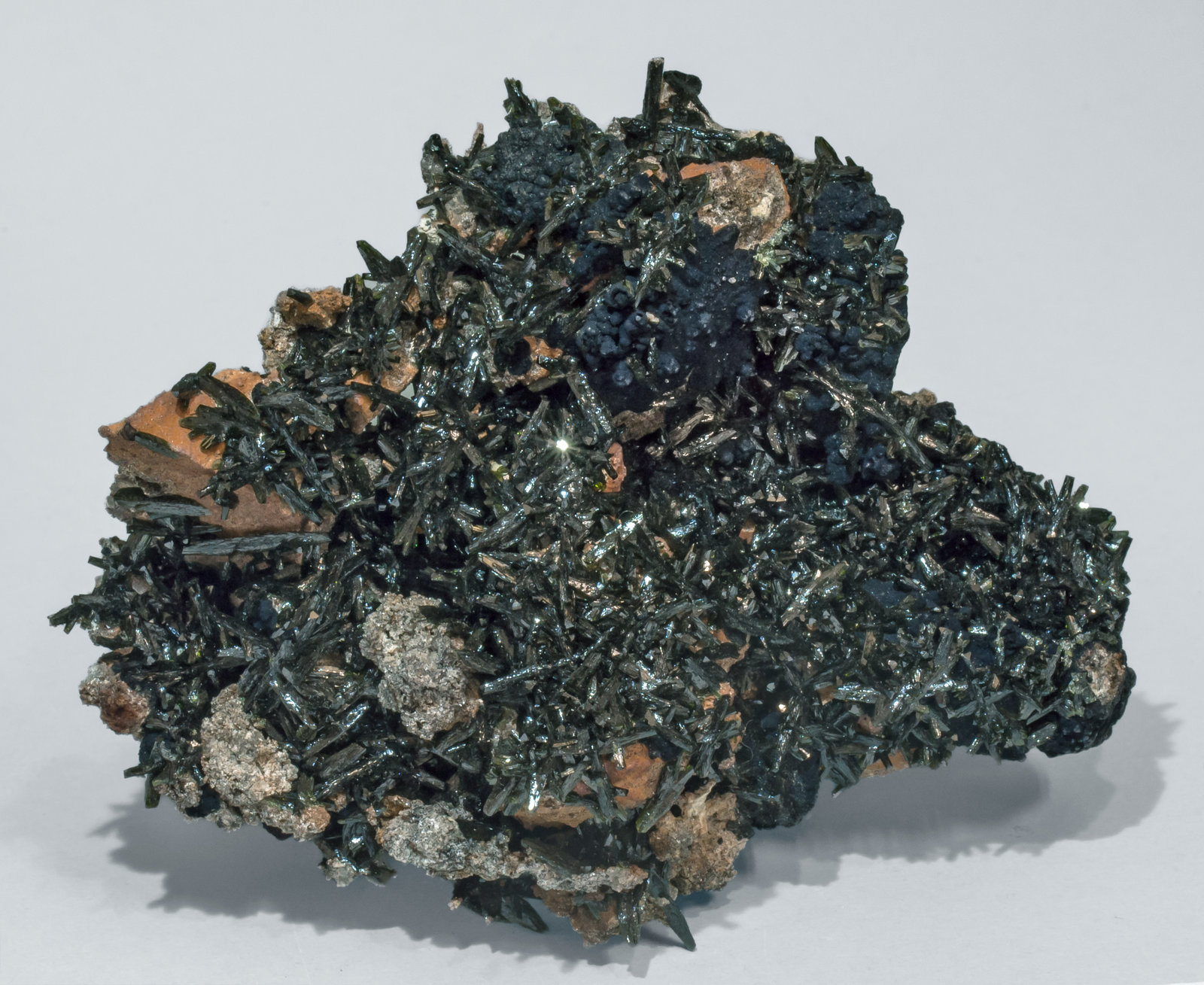 specimens/s_imagesAL2/Olivenite-TV87AL2f.jpg