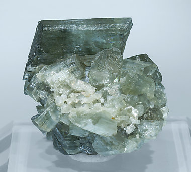 Tremolite with Dolomite. Rear