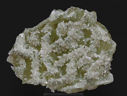 Fluorite with Calcite. Side