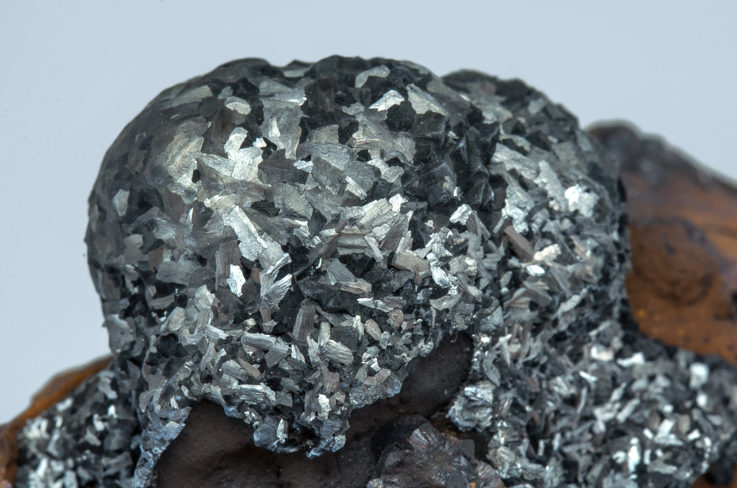 specimens/s_imagesAL3/Pyrolusite-NB12AL3d.jpg