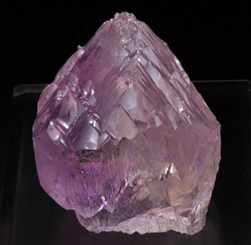 Spodumene (variety kunzite). Front