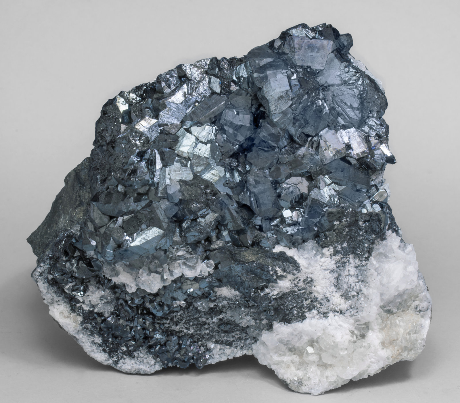 specimens/s_imagesAL5/Chalcocite-NJ16AL5f.jpg