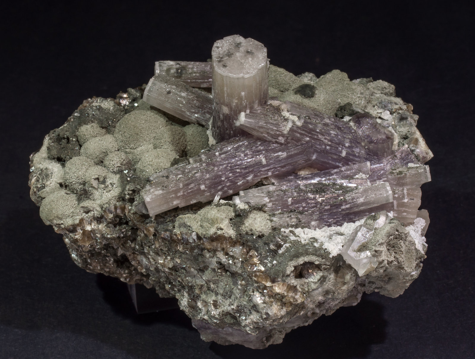 specimens/s_imagesAL5/Fluorapatite-ND28AL5r.jpg