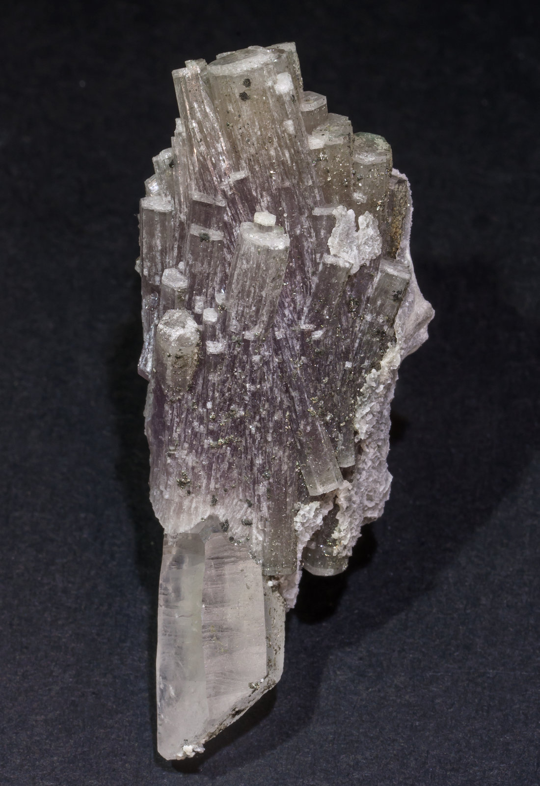 specimens/s_imagesAL5/Fluorapatite-NE46AL5f.jpg