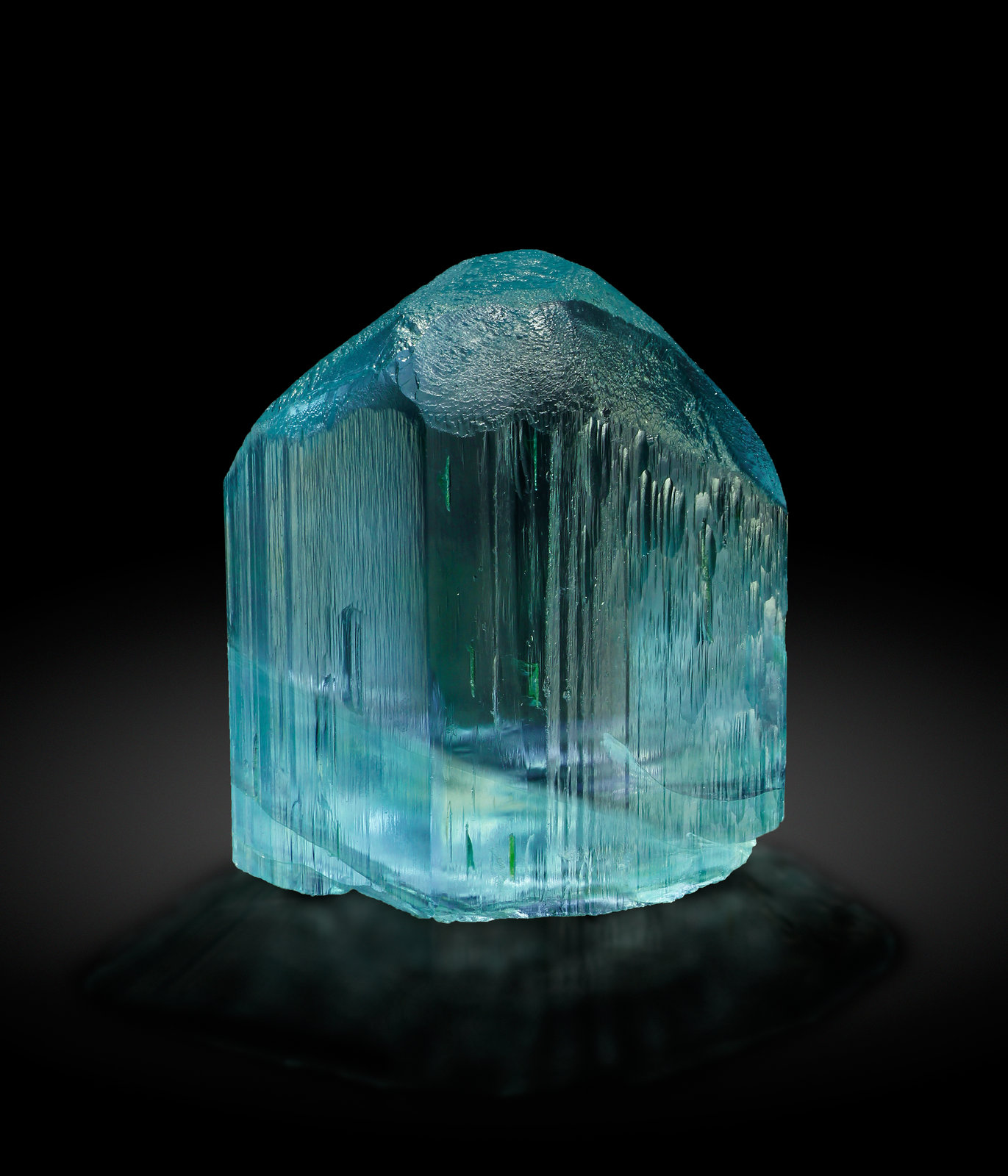 specimens/s_imagesAL5/Grandidierite-ED56AL5r2.jpg