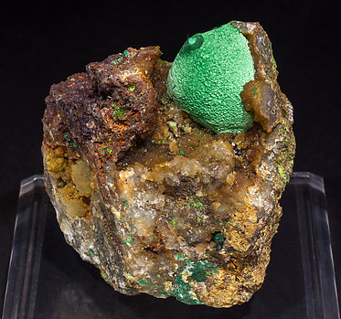 Malachite with Quartz (variety chalcedony). 