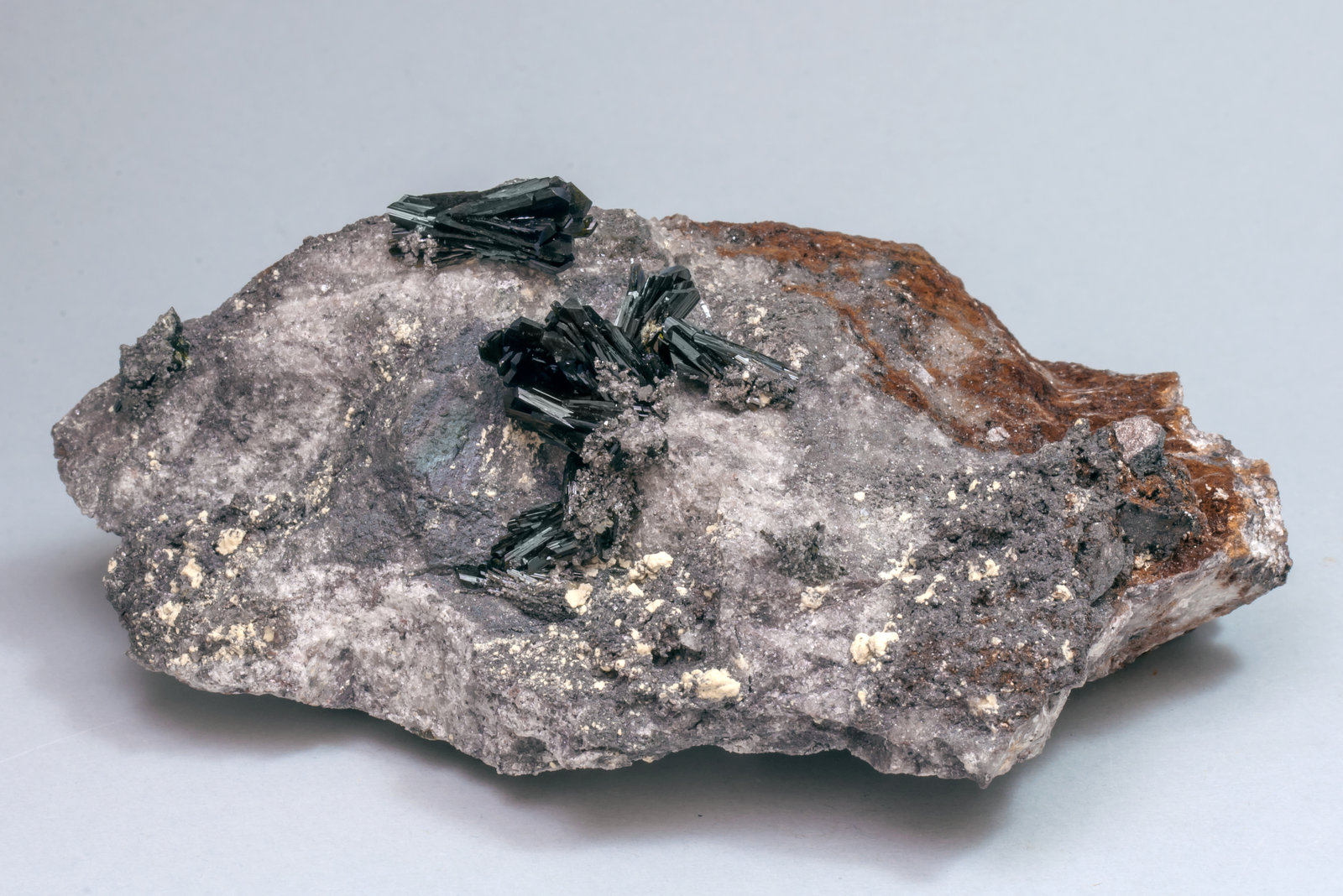 specimens/s_imagesAL5/Olivenite-TR48AL5s.jpg