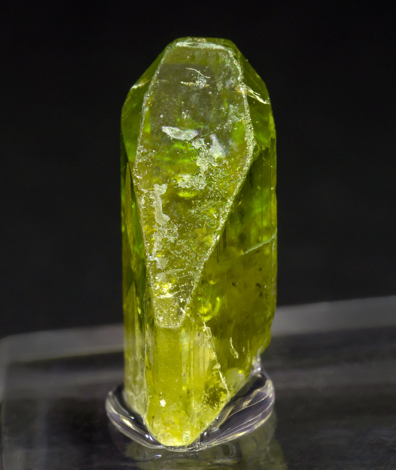 specimens/s_imagesAL5/Olivine-NB37AL5s.jpg