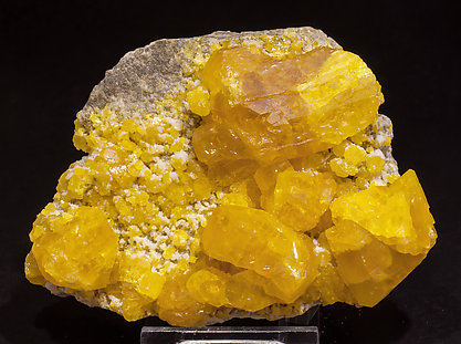 Sulphur with Calcite. Front