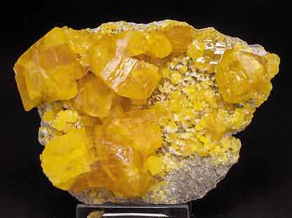 Sulphur with Calcite. Side