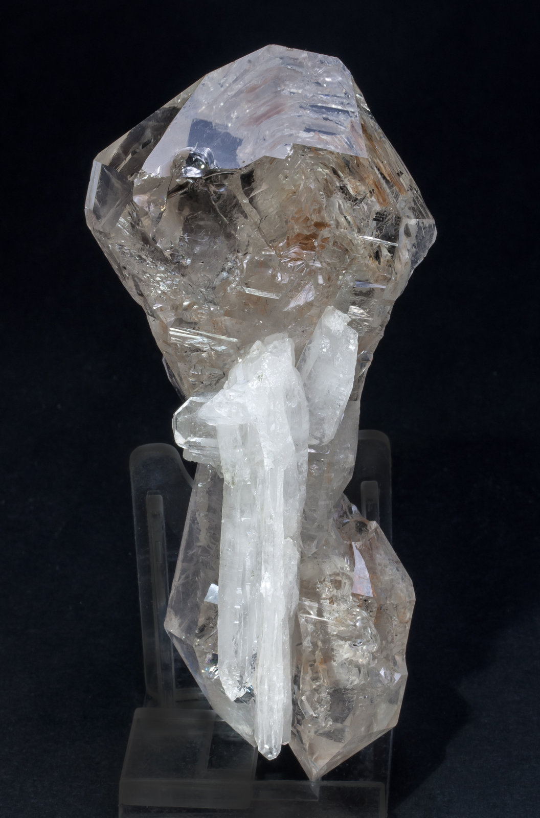 specimens/s_imagesAL6/Quartz-EH37AL6r.jpg