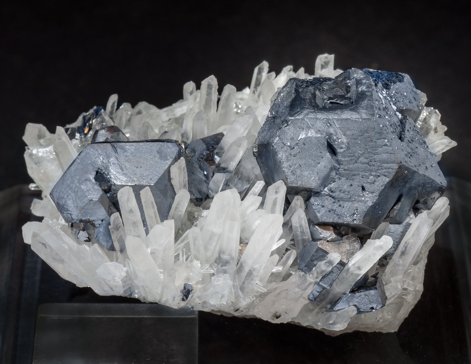 specimens/s_imagesAL7/Galena-NC66AL7r.jpg