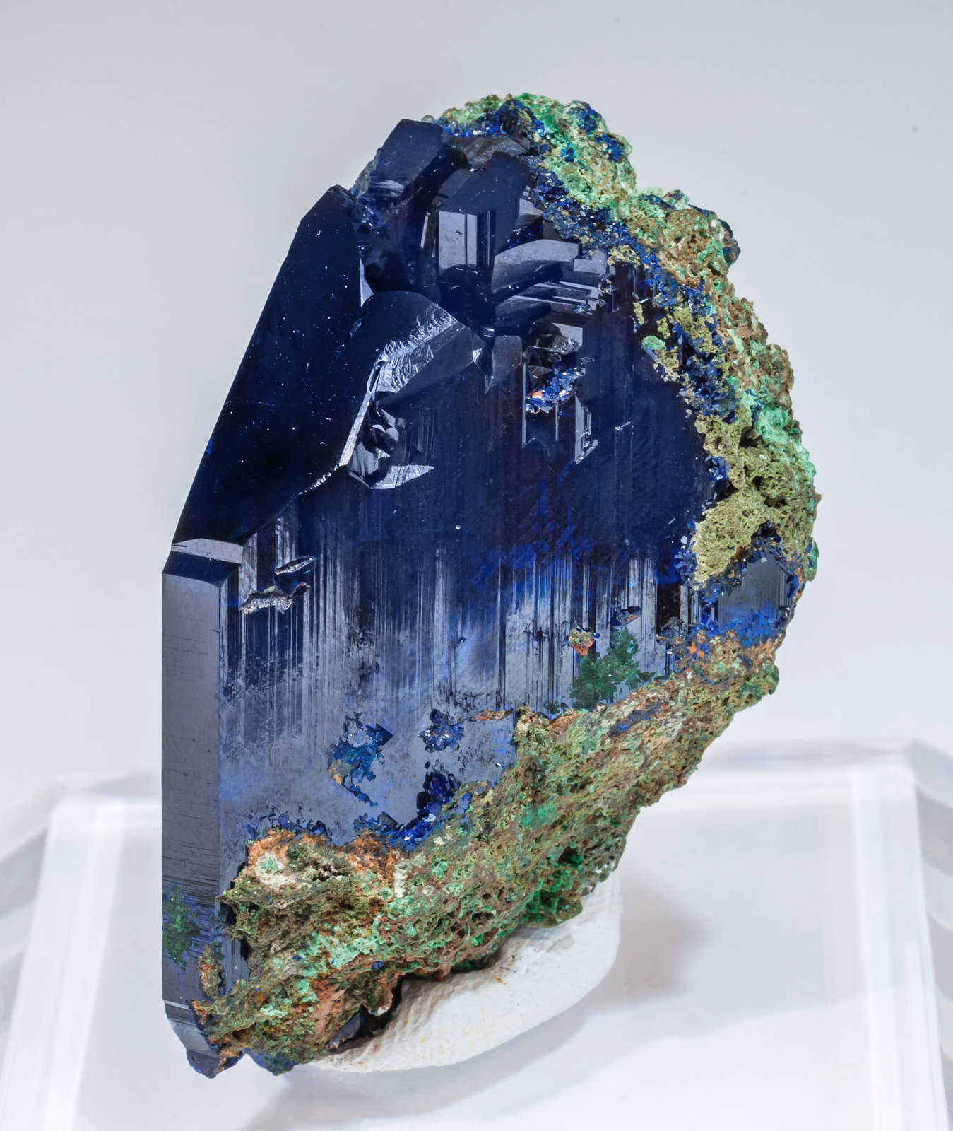 specimens/s_imagesAL8/Azurite-EB15AL8f.jpg