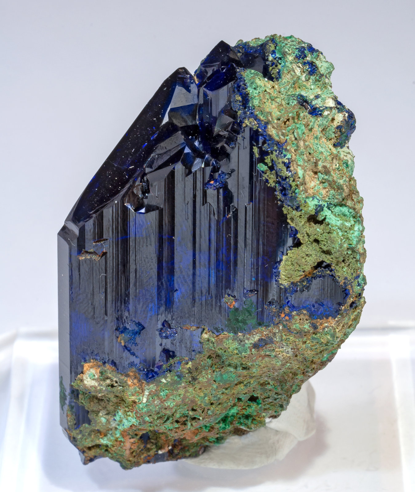 specimens/s_imagesAL8/Azurite-EB15AL8s.jpg