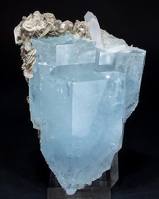 Beryl (variety aquamarine) with Muscovite and Quartz. Front