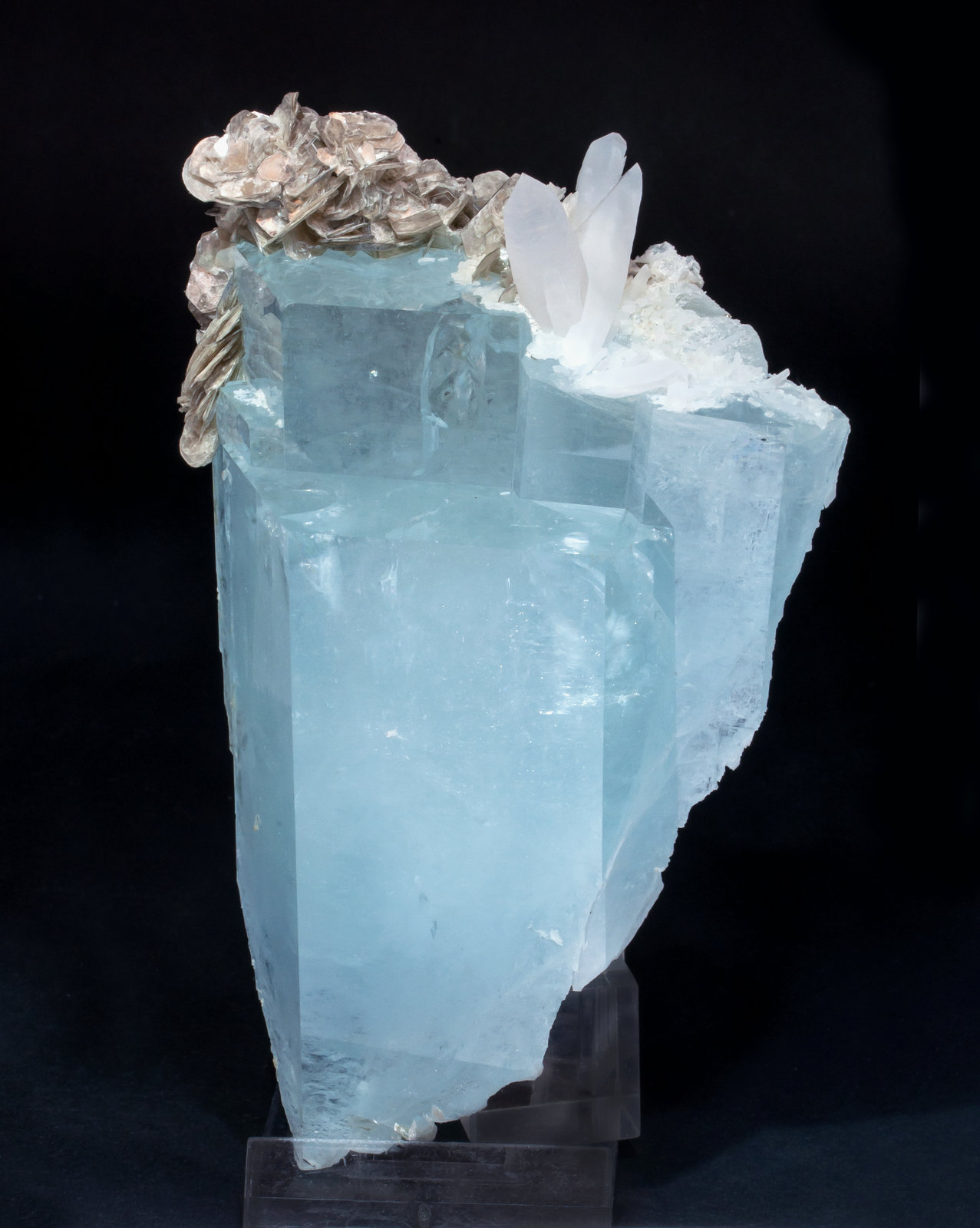 specimens/s_imagesAL8/Beryl_aquamarine-EA26AL8s2.jpg
