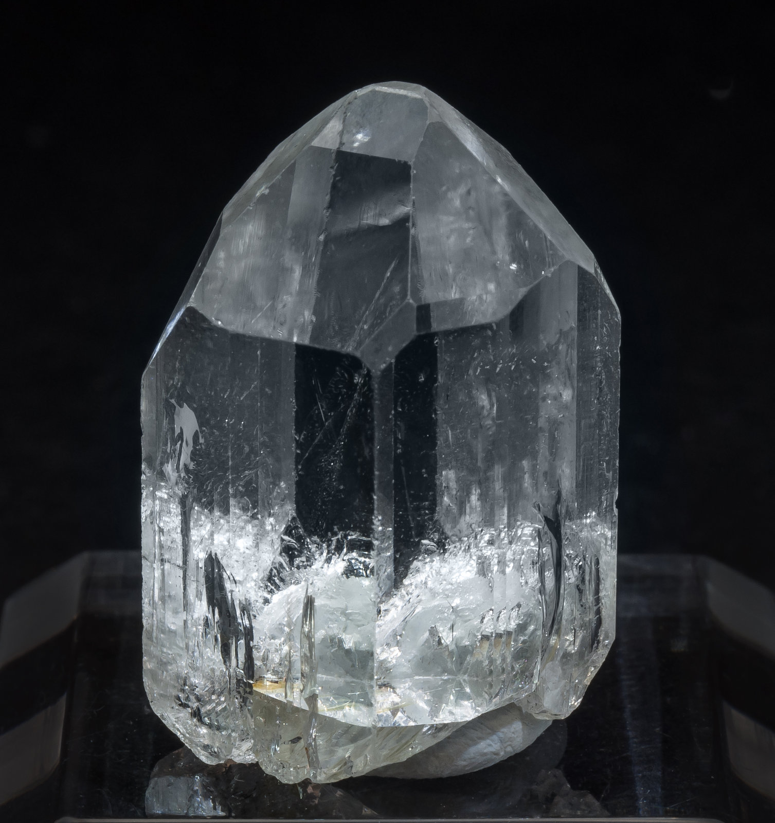 specimens/s_imagesAL8/Topaz-TJ87AL8f.jpg