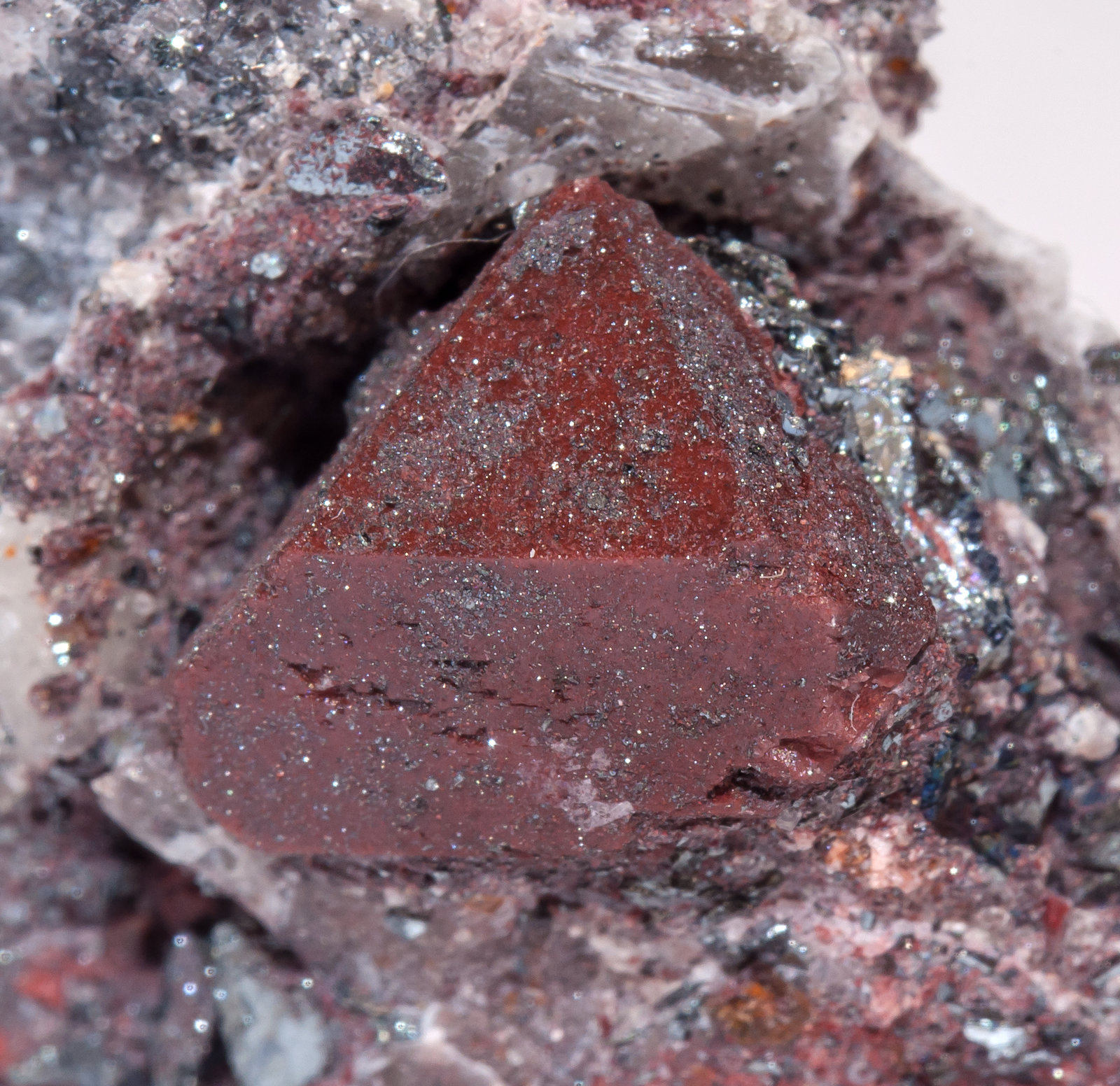 specimens/s_imagesAL8/Zunyite-MK97AL8d.jpg