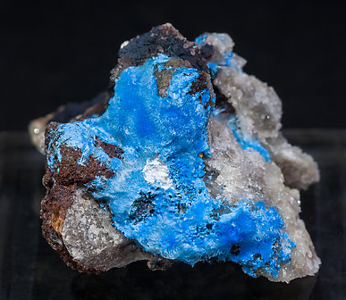 Carbonatecyanotrichite with Calcite and Fluorite. 