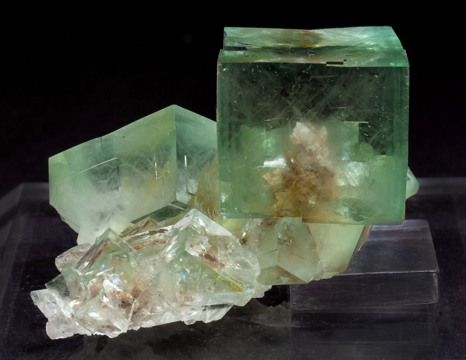 specimens/s_imagesAL9/Fluorite-EF92AL9f.jpg