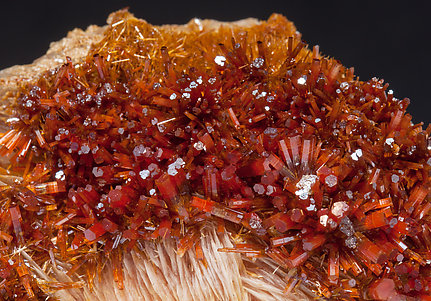 Vanadinite with Baryte. 