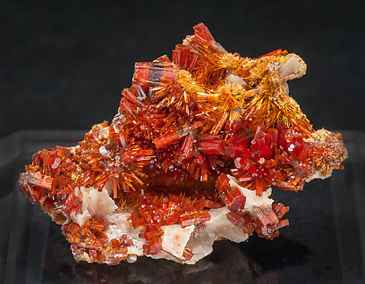 Vanadinite with Baryte. 