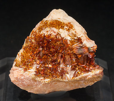 Vanadinite with Baryte. 