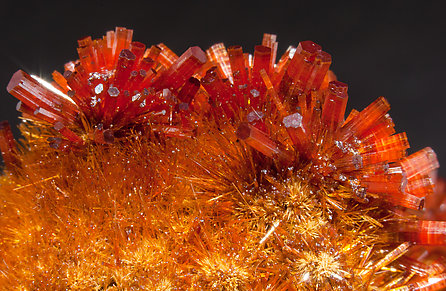 Vanadinite with Baryte. 