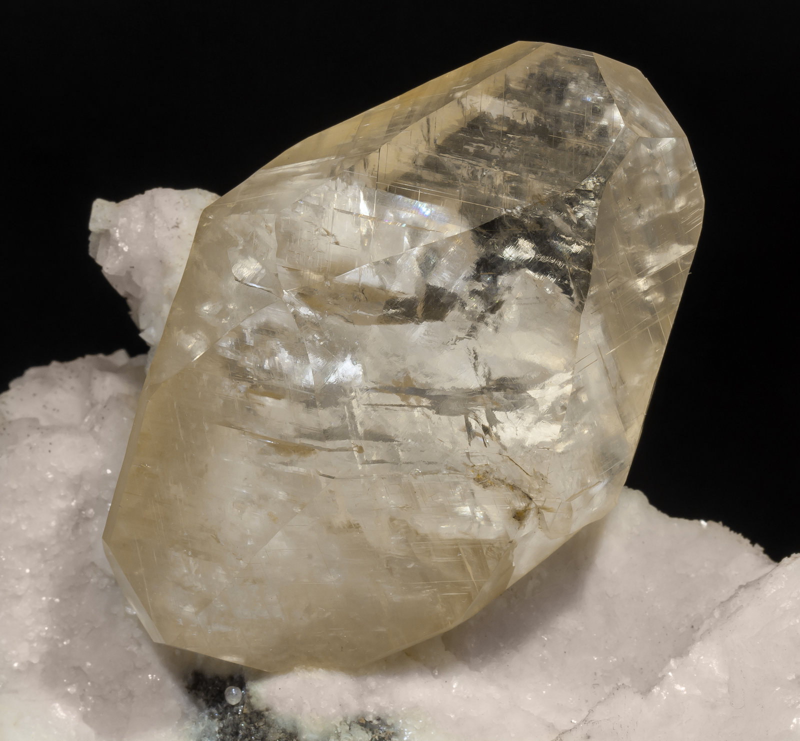 specimens/s_imagesAM1/Calcite-NC29AM1d.jpg
