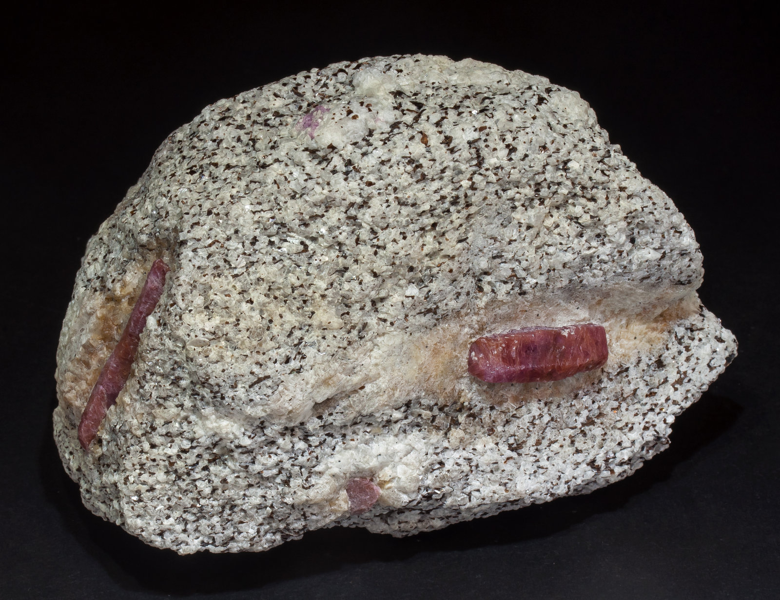 specimens/s_imagesAM1/Corundum-EX88AM1r.jpg