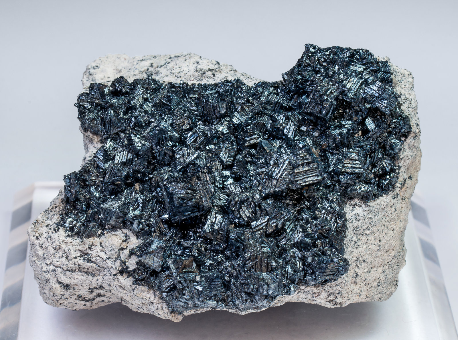 specimens/s_imagesAM1/Hematite-ER66AM1f.jpg