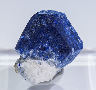 Lazurite with Calcite. Front