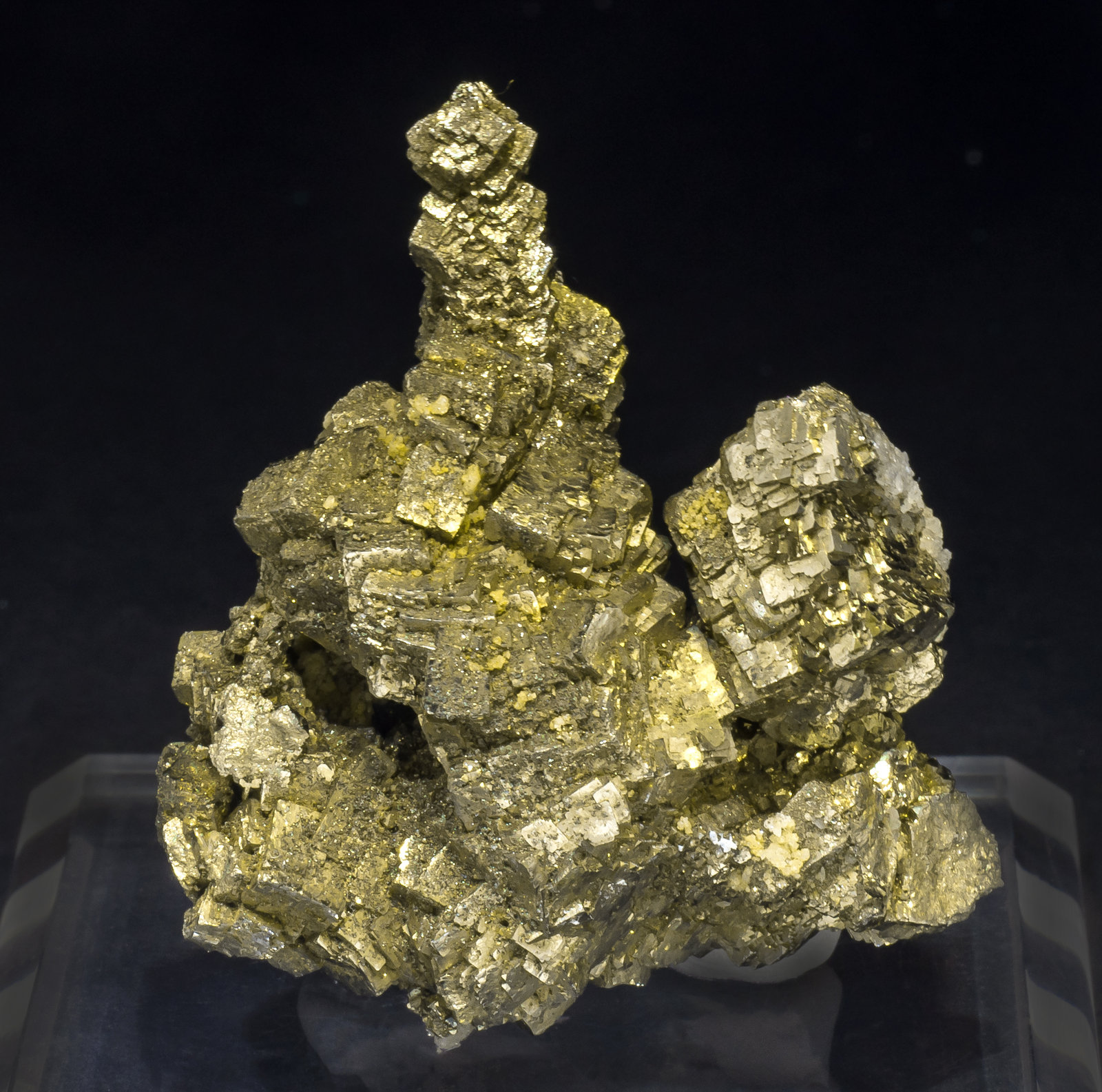 specimens/s_imagesAM1/Pyrite-EA13AM1r.jpg