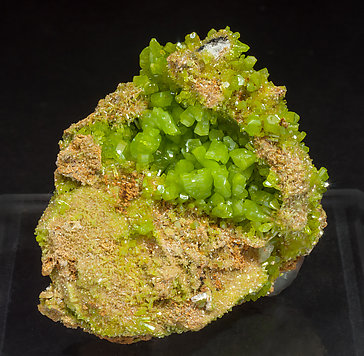 Pyromorphite. Front