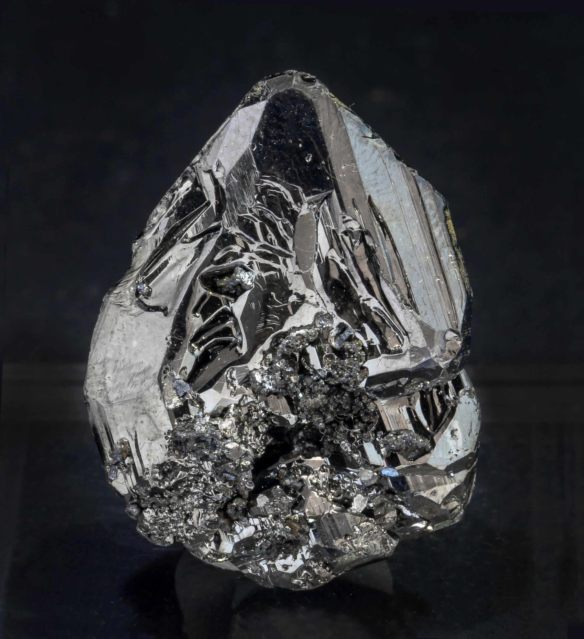 specimens/s_imagesAM1/Wittichenite-ET26AM1f.jpg