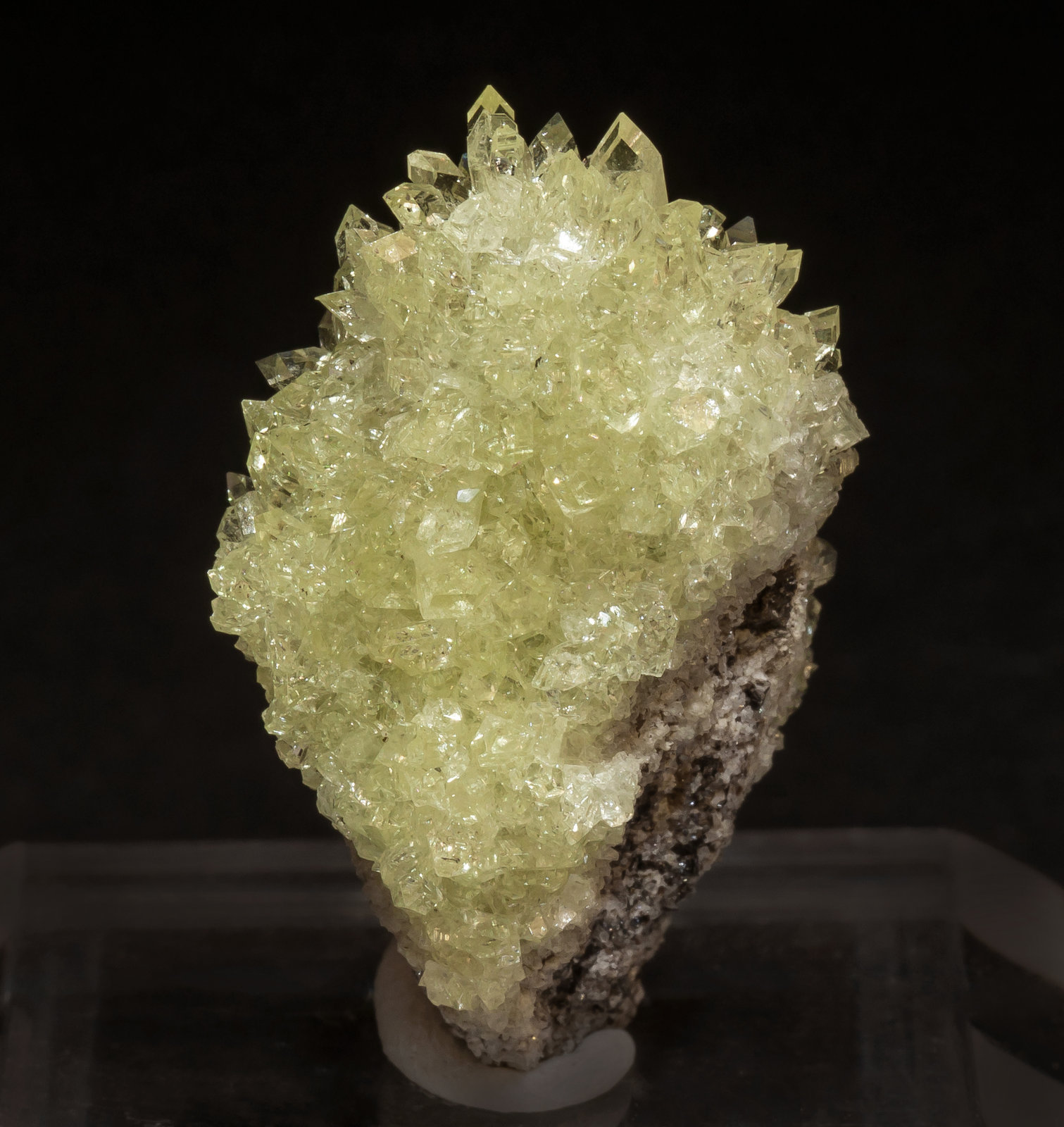 specimens/s_imagesAM2/Fluorapophyllite-K-HB10AM2r.jpg