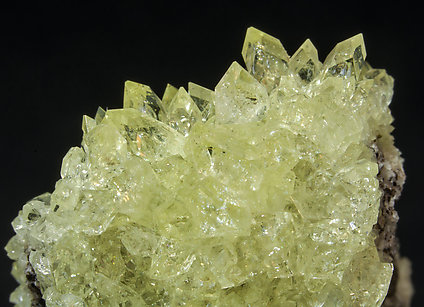 Fluorapophyllite-(K). 