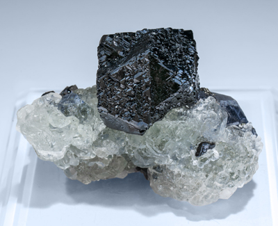 Sphalerite with Galena and Fluorite. Rear