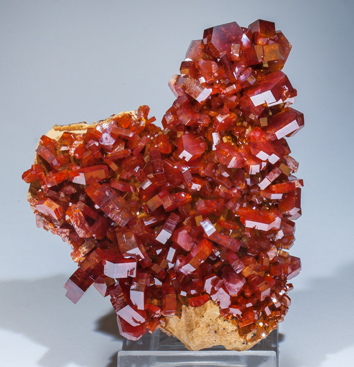 Vanadinite. Front