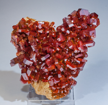 Vanadinite. Side